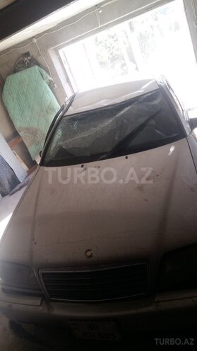 Mercedes C 220 2000, 440,000 km - 2.2 l - Bakı