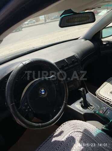 BMW 523 1999, 179,000 km - 2.5 l - Bakı