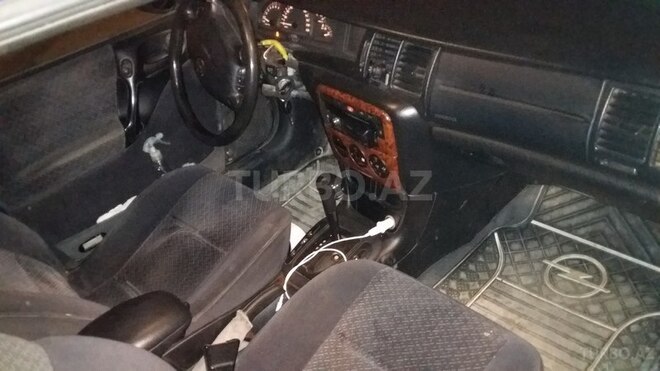 Opel Vectra 1996, 29,000 km - 2.0 l - Bakı