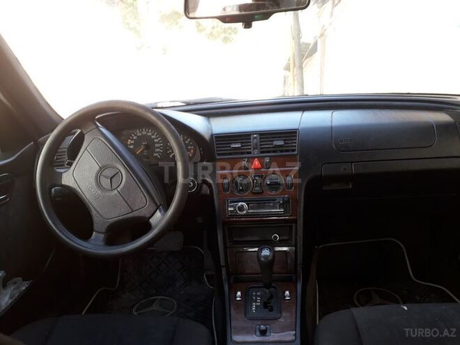 Mercedes C 200 1997, 330,000 km - 2.0 l - Şəki