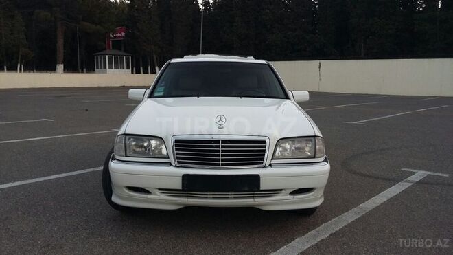 Mercedes C 230 1997, 256,000 km - 2.3 l - Bakı
