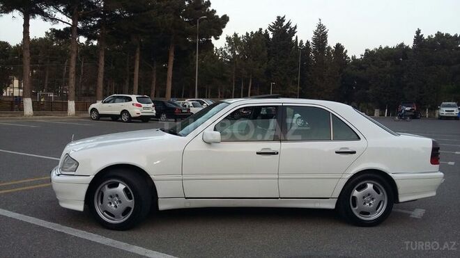 Mercedes C 230 1997, 256,000 km - 2.3 l - Bakı