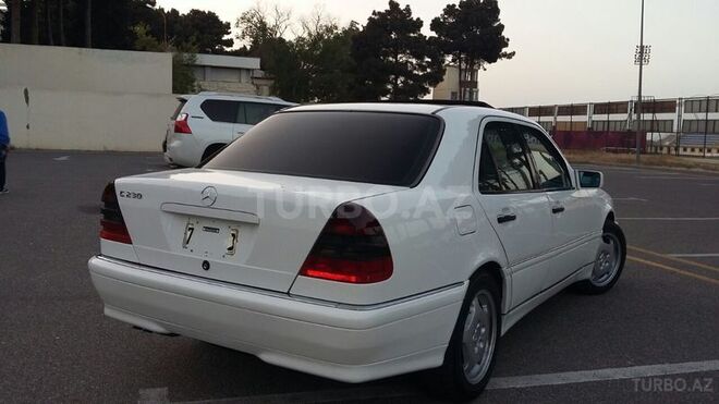 Mercedes C 230 1997, 256,000 km - 2.3 l - Bakı