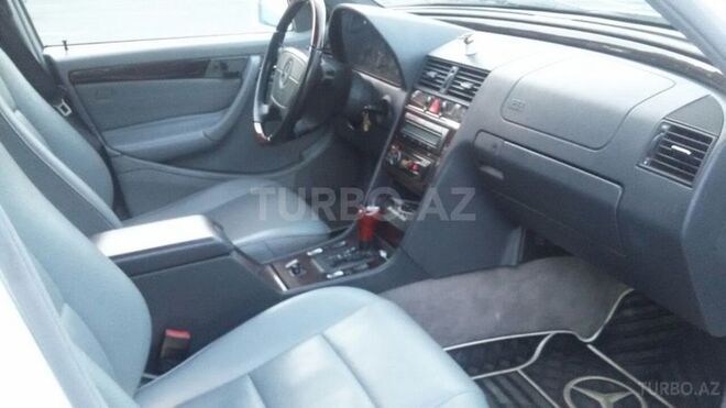 Mercedes C 230 1997, 256,000 km - 2.3 l - Bakı