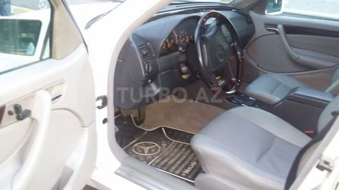 Mercedes C 230 1997, 256,000 km - 2.3 l - Bakı