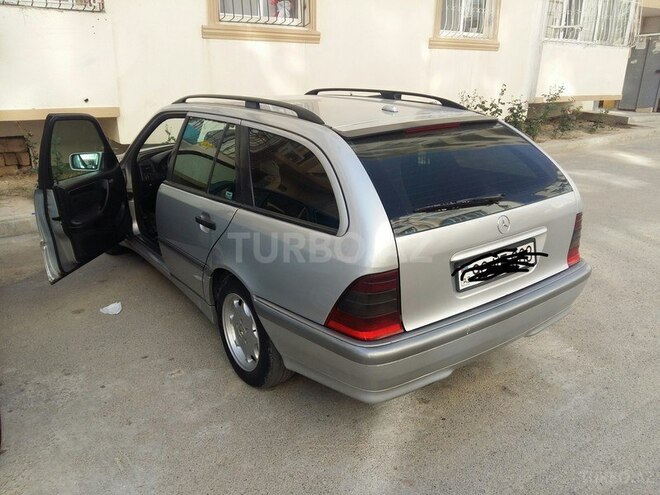 Mercedes C 220 2000, 293,000 km - 0.3 l - Bakı