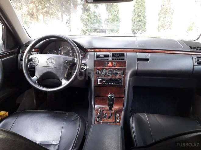 Mercedes E 220 2000, 289,000 km - 2.2 л - Şəmkir