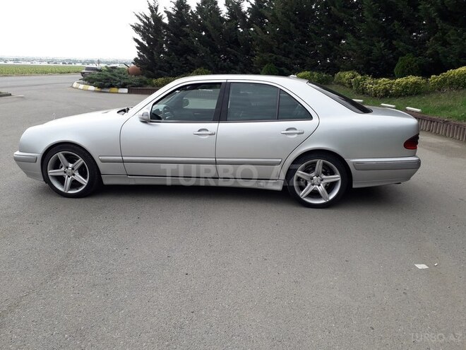Mercedes E 220 2000, 289,000 km - 2.2 л - Şəmkir
