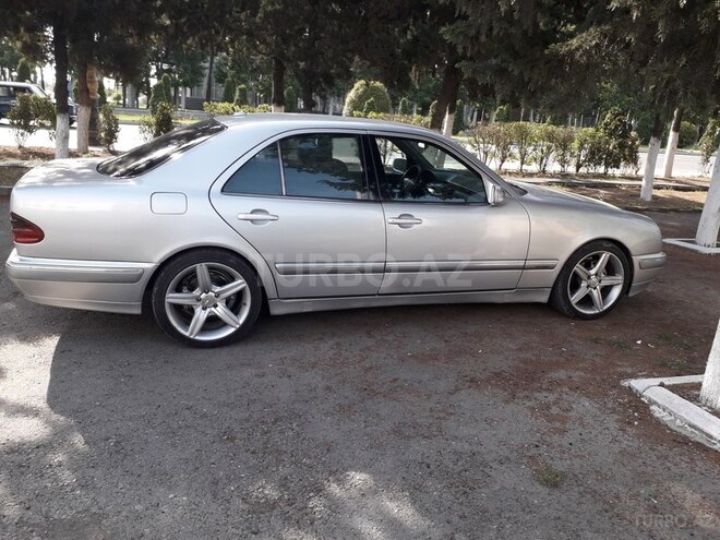 Mercedes E 220 2000, 289,000 km - 2.2 л - Şəmkir