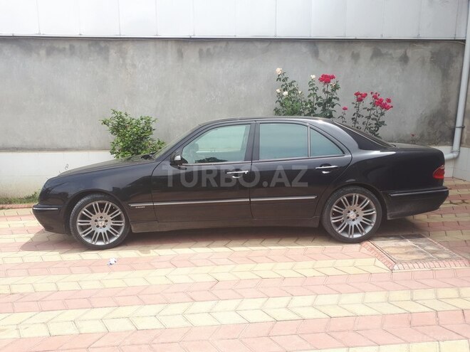 Mercedes E 240 1999, 210,000 km - 2.4 л - Şəmkir