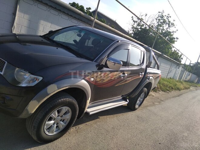 Mitsubishi L200 2012, 191,000 km - 2.5 l - Şirvan