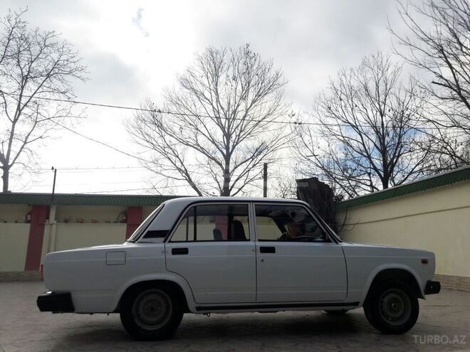 LADA (VAZ) 2107 2006, 98,000 km - 0.2 l - Oğuz