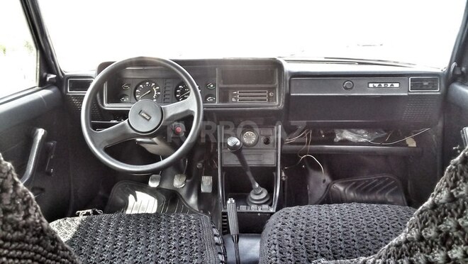 LADA (VAZ) 2107 2004, 95,700 km - 1.6 l - Salyan