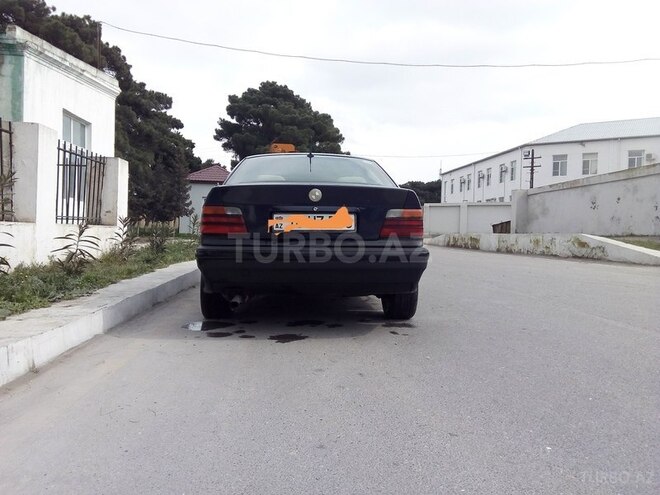 BMW 318 1992, 235,245 km - 1.8 l - Sumqayıt