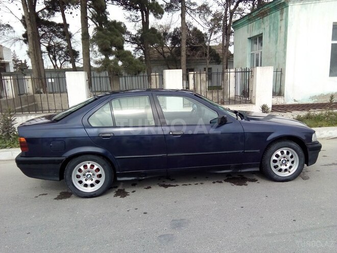 BMW 318 1992, 235,245 km - 1.8 l - Sumqayıt