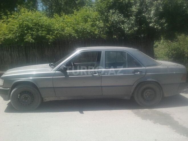 Mercedes 190 1990, 32,569 km - 2.5 l - İmişli