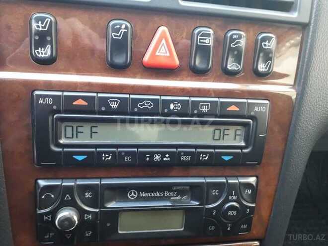 Mercedes E 240 2001, 265,000 km - 2.4 l - Bakı