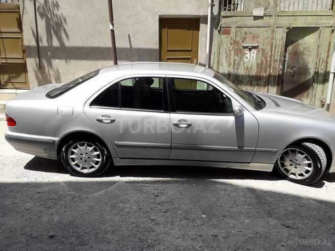 Mercedes E 240 2001, 265,000 km - 2.4 l - Bakı