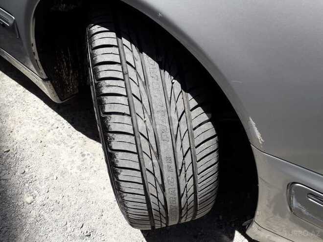 Mercedes E 240 2001, 265,000 km - 2.4 l - Bakı