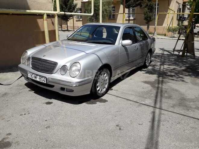 Mercedes E 240 2001, 265,000 km - 2.4 l - Bakı