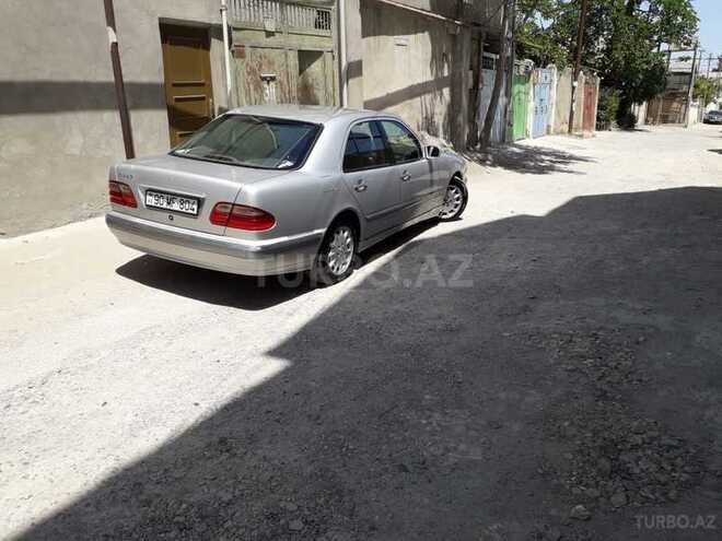 Mercedes E 240 2001, 265,000 km - 2.4 l - Bakı
