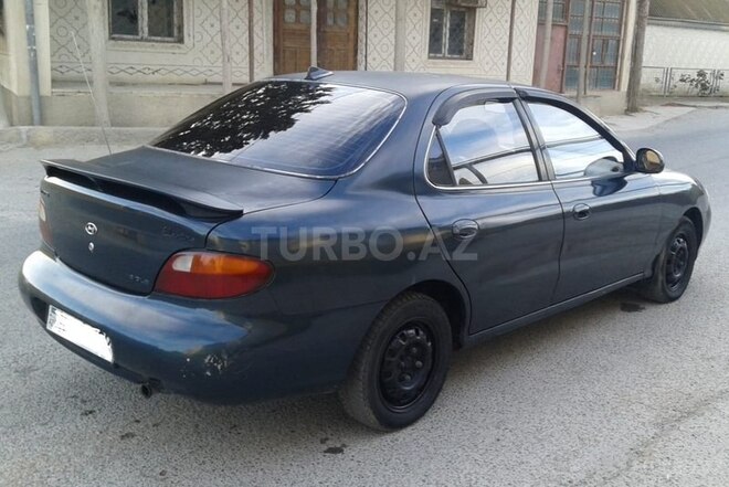 Hyundai Elantra 1996, 300,000 km - 1.6 л - Bakı