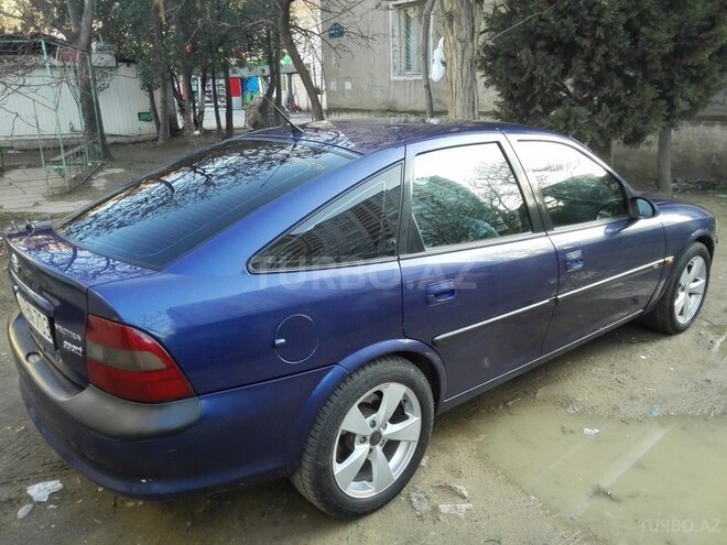 Opel Vectra 1996, 268,000 km - 2.0 l - Bakı
