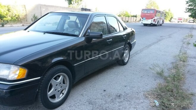 Mercedes C 220 1995, 310,000 km - 2.2 l - Bakı