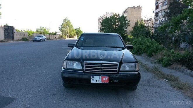 Mercedes C 220 1995, 310,000 km - 2.2 l - Bakı