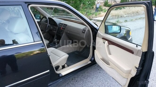Mercedes C 220 1995, 310,000 km - 2.2 l - Bakı