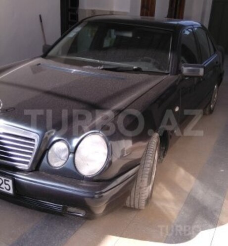 Mercedes E 240 1999, 299,000 km - 2.4 l - Gəncə