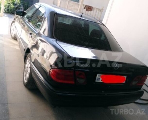 Mercedes E 240 1999, 299,000 km - 2.4 l - Gəncə