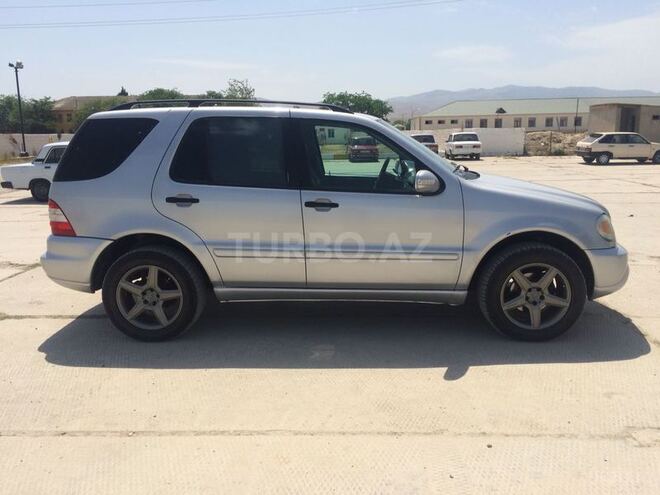 Mercedes ML 320 2002, 240,000 km - 3.2 l - Bakı