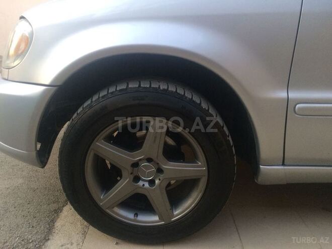 Mercedes ML 320 2002, 240,000 km - 3.2 l - Bakı