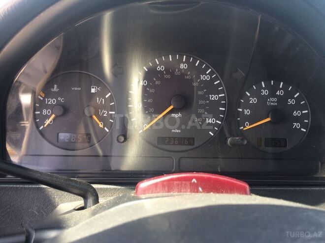 Mercedes ML 320 2002, 240,000 km - 3.2 l - Bakı
