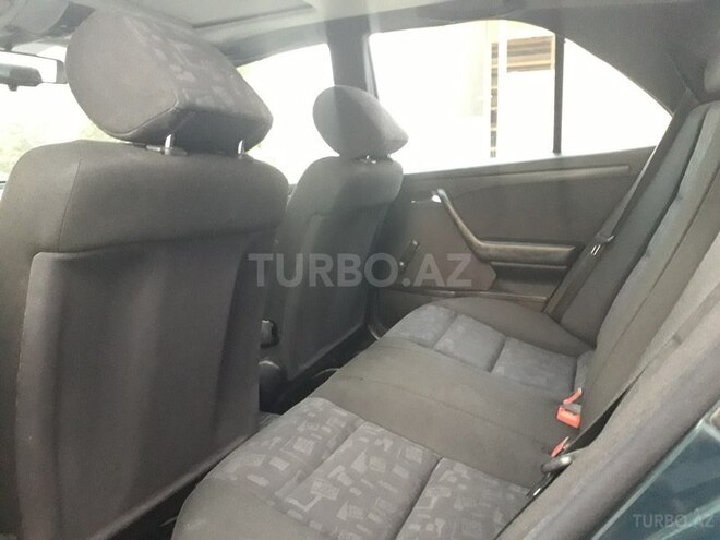 Mercedes C 200 1997, 330,000 km - 2.0 l - Şəki