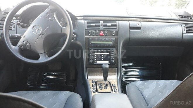 Mercedes E 240 1999, 243,058 km - 2.6 l - Bakı