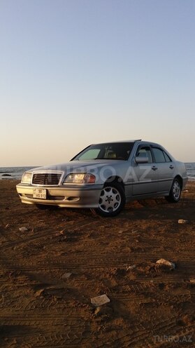 Mercedes C 230 1999, 260,584 km - 2.0 l - Bakı