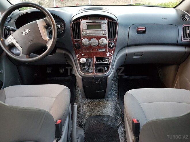 Hyundai H-1 2011, 270,000 km - 2.5 л - Bakı