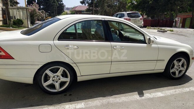Mercedes C 240 2002, 250,000 km - 2.6 l - Bakı