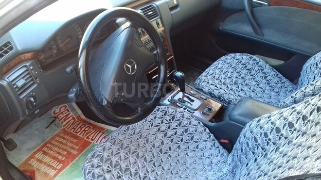 Mercedes E 240 2000, 262,300 km - 2.6 l - Bakı