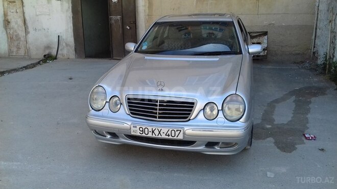 Mercedes E 240 2000, 262,300 km - 2.6 l - Bakı