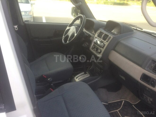 Mitsubishi Pajero io 2000, 189,000 km - 0.2 l - Mingəçevir