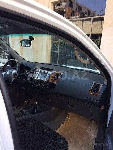 Toyota Hilux 2014, 50,000 km - 2.7 л - Bakı