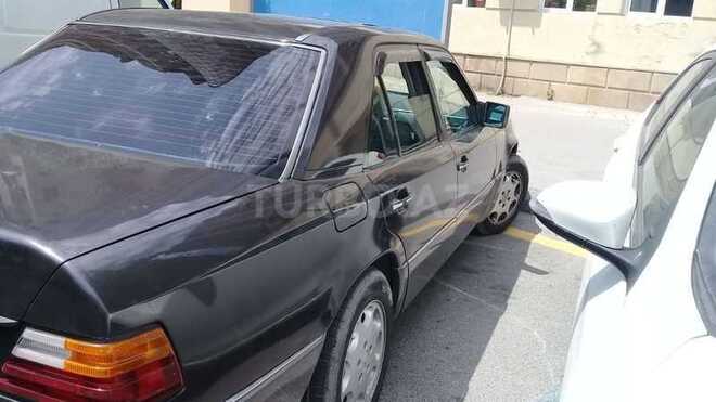 Mercedes E 200 1991, 567,000 km - 2.0 l - Bakı
