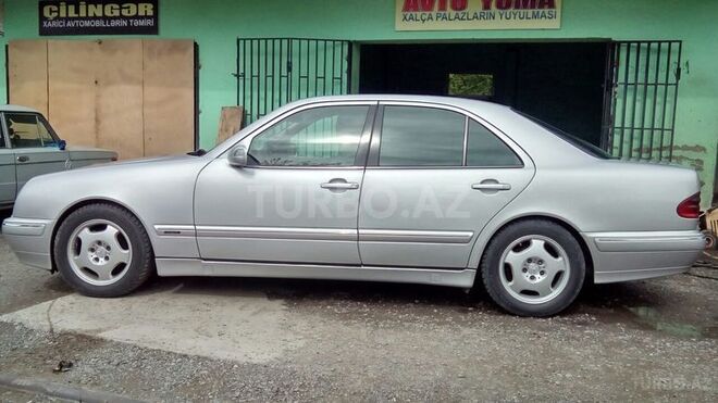 Mercedes E 200 2001, 280,000 km - 2.2 l - Oğuz
