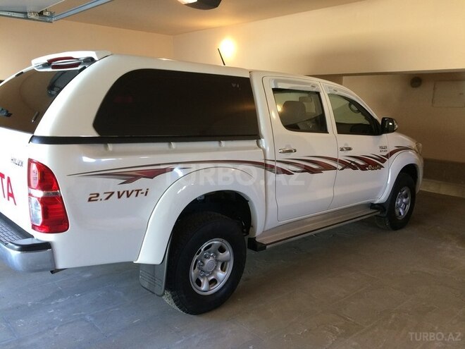 Toyota Hilux 2014, 49,500 km - 2.7 l - Bakı