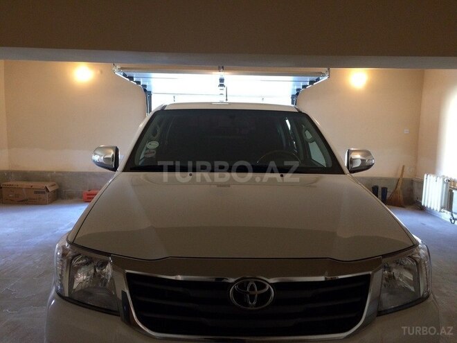 Toyota Hilux 2014, 49,500 km - 2.7 l - Bakı
