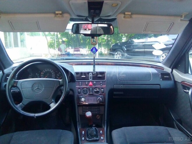 Mercedes C 200 1997, 300,000 km - 2.0 л - Şirvan