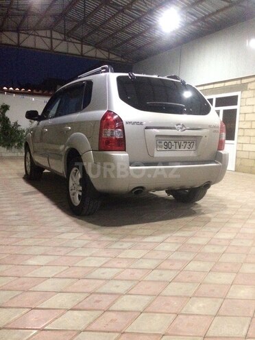 Hyundai Tucson 2007, 136,000 km - 2.0 l - Salyan
